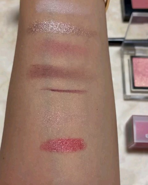 キヌケアグローアップ PK356 イチゴグミ/shu uemura/口紅を使ったクチコミ（3枚目）