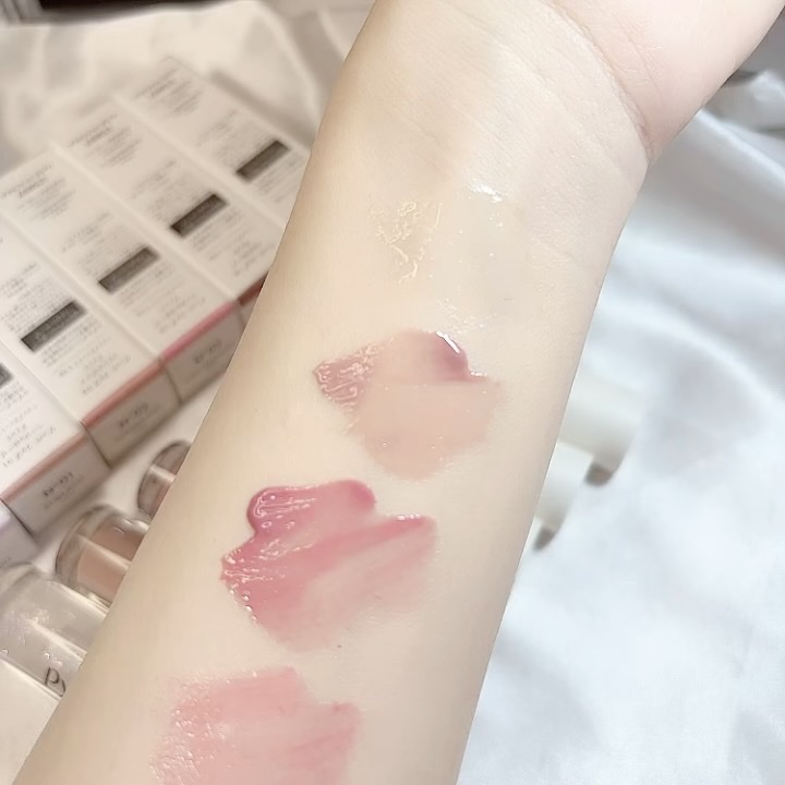 GENBALIPGLOSS 01 RHODONITE（ロードナイト）/Pyt/リップグロスを使ったクチコミ（2枚目）