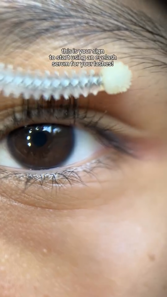 アイラッシュエッセンシャルセラム/epais/まつげ美容液を使ったクチコミ（1枚目）