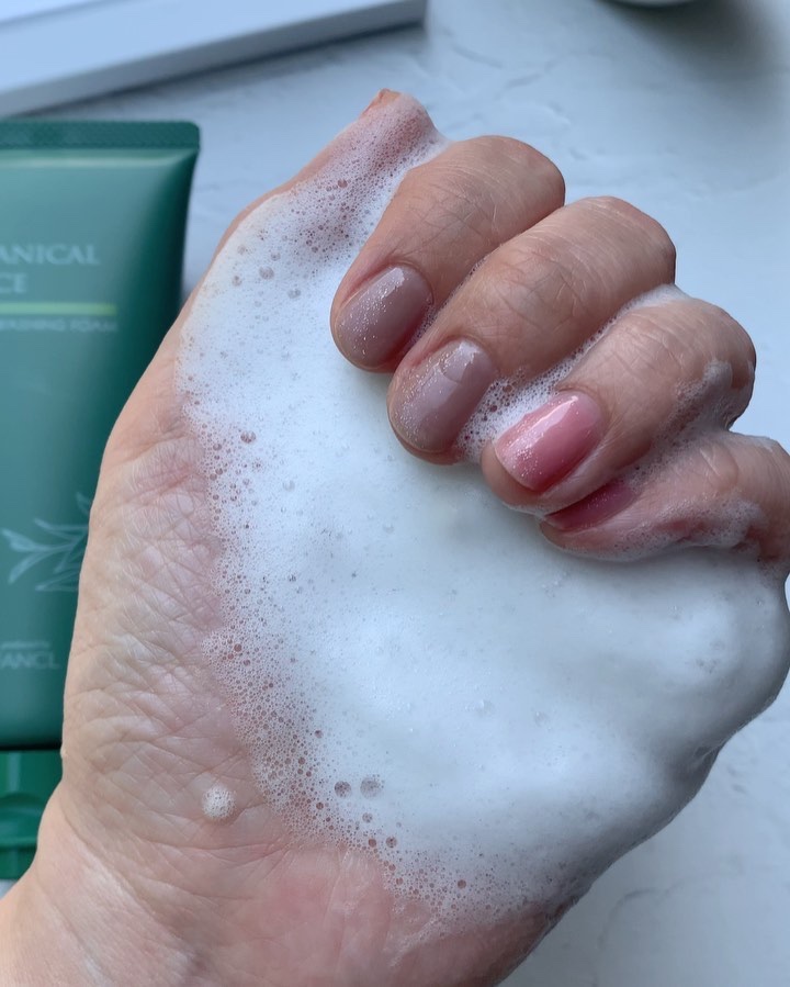 つるつるクレイウォッシュ/ボタニカルフォース/洗顔フォームの動画クチコミ3つ目