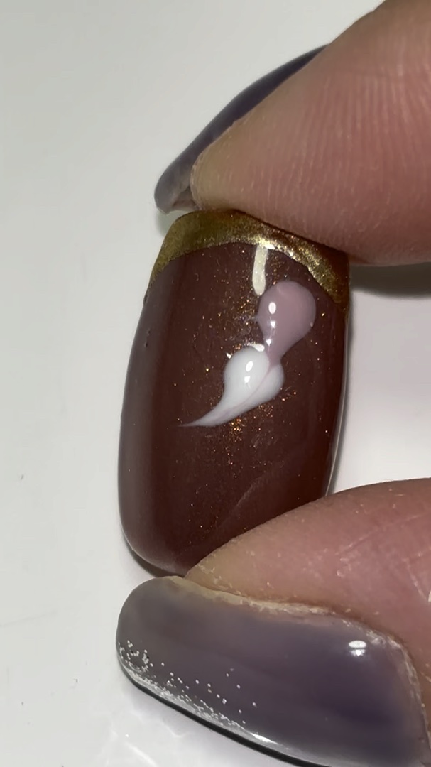 アイシングジェルネイル/セリア/ジェルネイルの人気ショート動画