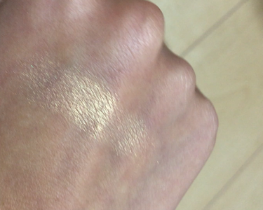 シャドーカスタマイズ/MAJOLICA MAJORCA/単色アイシャドウを使ったクチコミ（3枚目）