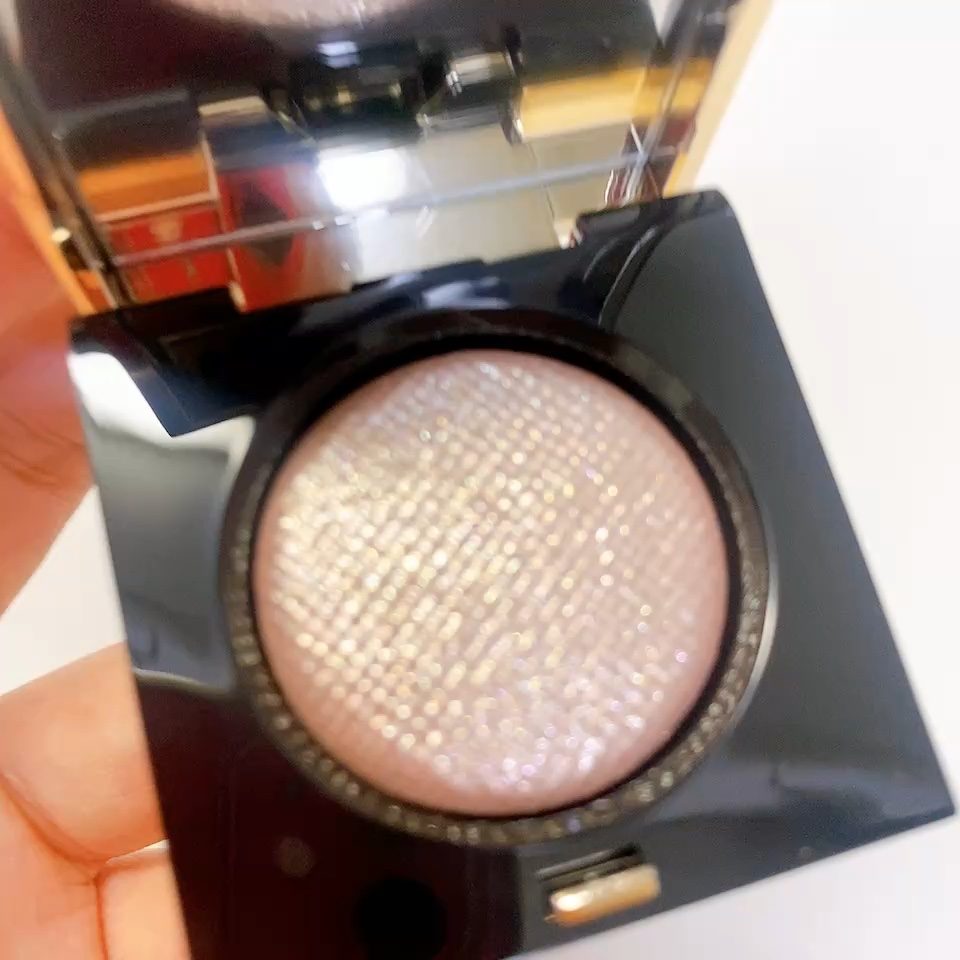 リュクスアイシャドウ/BOBBI BROWN/単色アイシャドウの人気ショート動画