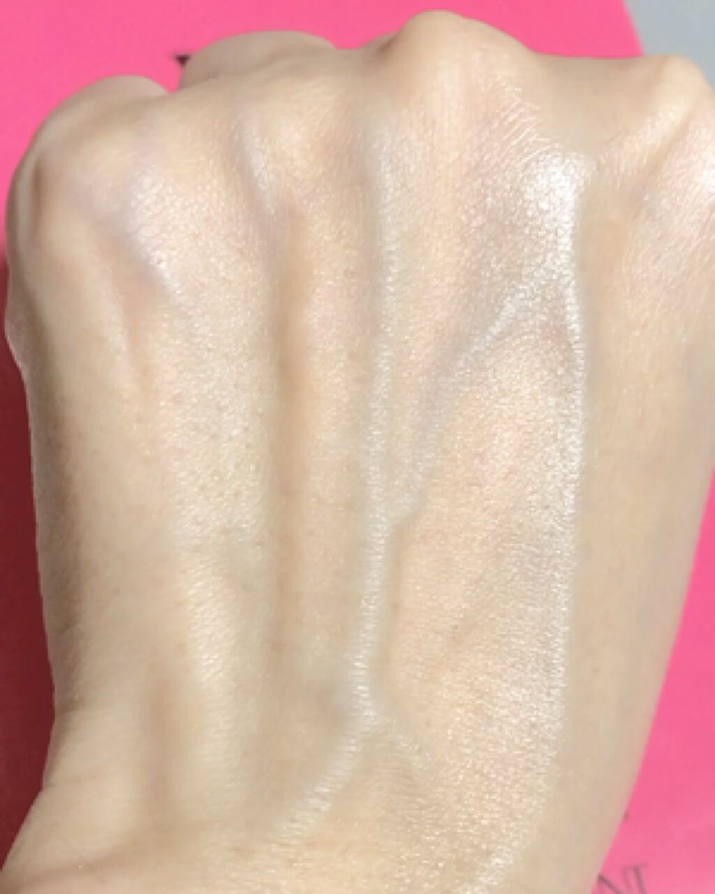 YVES SAINT LAURENT BEAUTE ピュアショット UV50のクチコミ「YVES SAINT LAURENT BEAUTE

ピュアショット UV50
〈日焼け止め/.....」（3枚目）