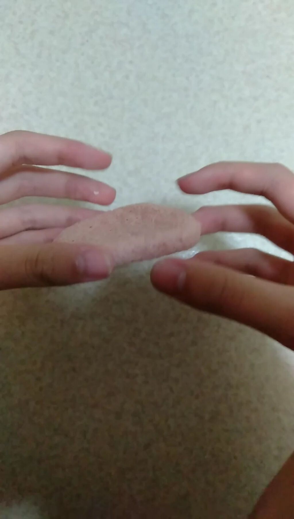 こんにゃく洗顔パフ/セリア/その他スキンケアグッズを使ったクチコミ（2枚目）