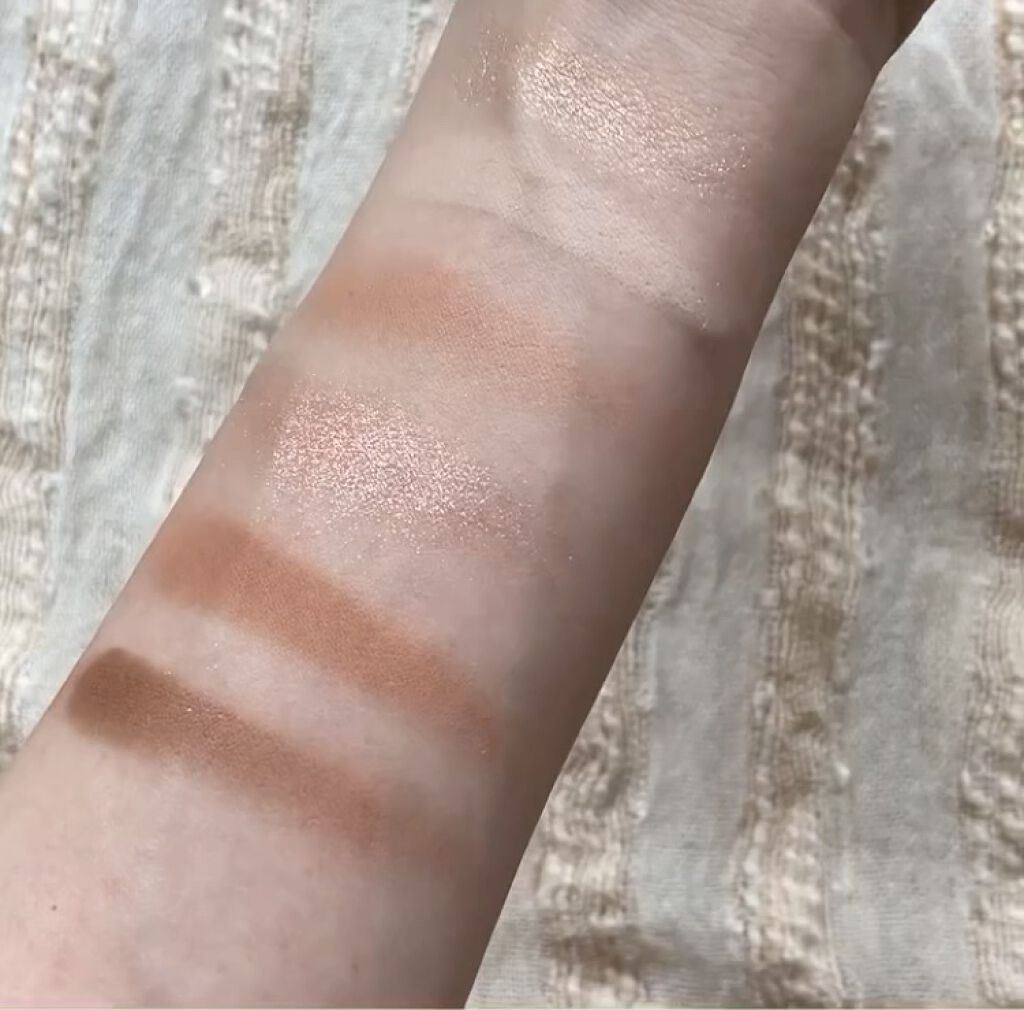 レトロマグネティック アイシャドウパレット/FlowerKnows/アイシャドウパレットの動画クチコミ4つ目