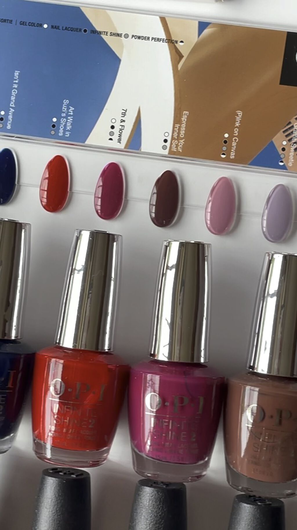 OPI 秋の新色が届きました✨
さすがの発色にうっとり💖
近いうち全色塗ってレビューします🥰