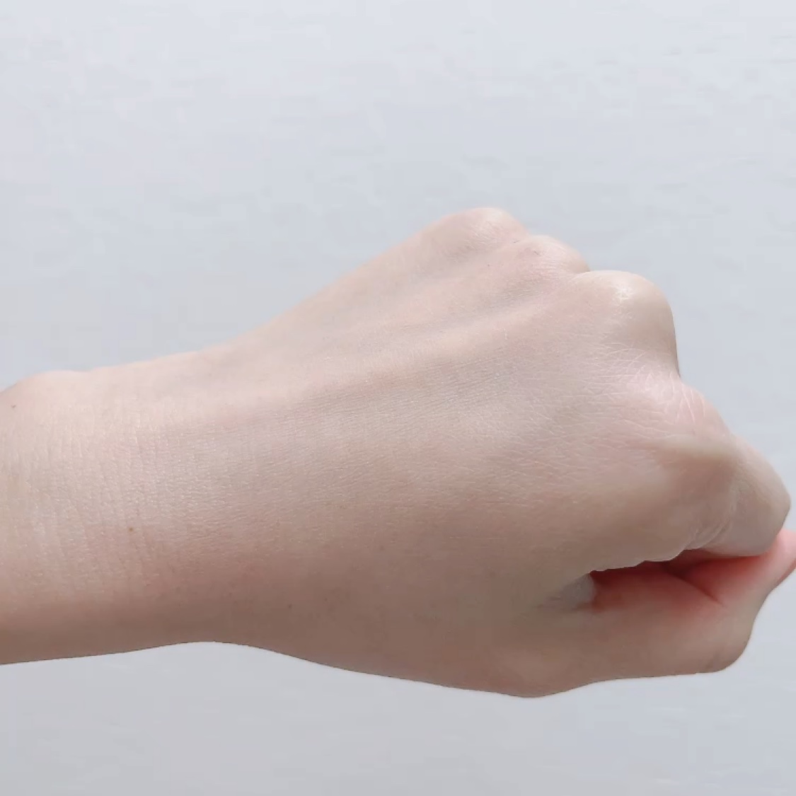 ジルスチュアート　ピーチー ホワイトフローラル　ハンドクリーム/JILL STUART/ハンドクリームの動画クチコミ1つ目