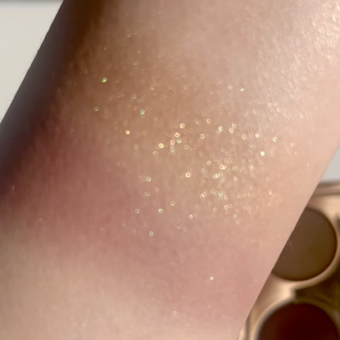 リュクス アイシャドウ デュオ/BOBBI BROWN/アイシャドウパレットの動画クチコミ4つ目