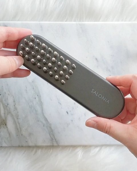 サロニア　EMSリフトブラシ 3Dケア/SALONIA/ボディケア美容家電の動画クチコミ4つ目