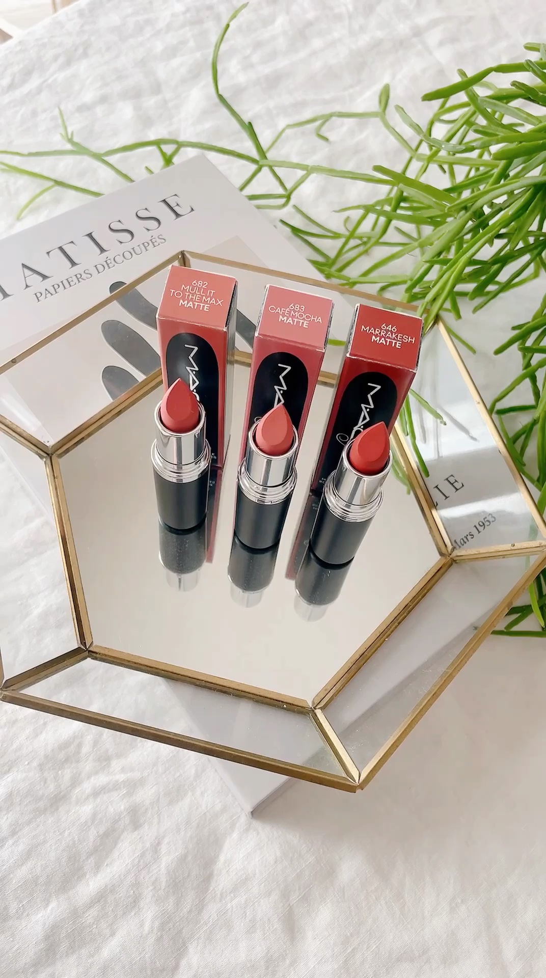 マキシマル シルキー マット リップスティック/M・A・C/口紅の人気ショート動画