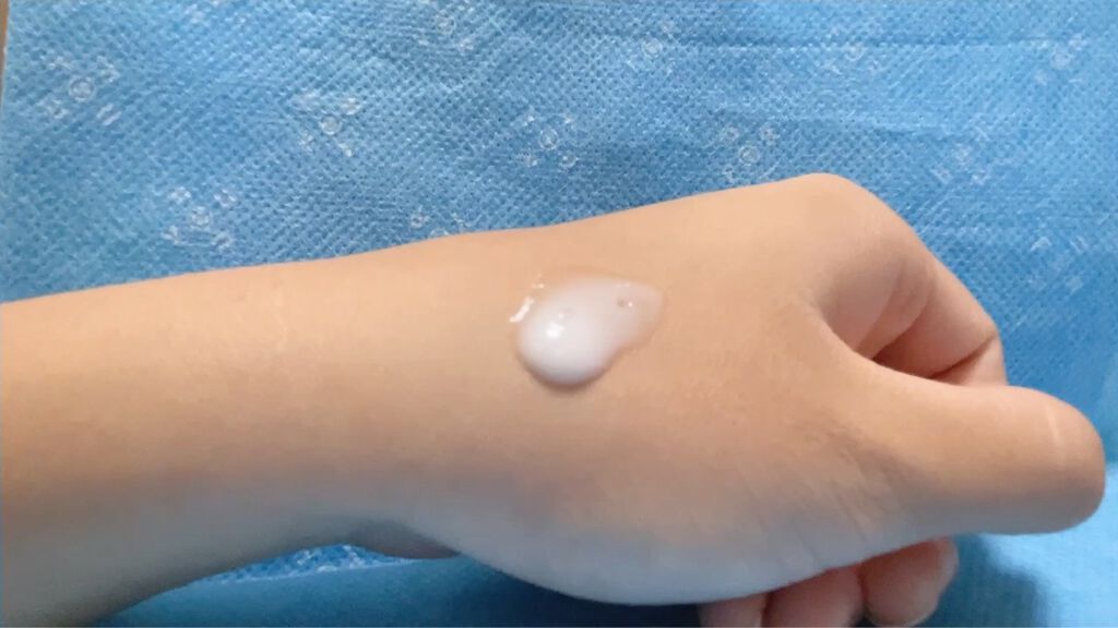 ニベア スキンミルク さっぱり やさしいフローラルの香り/ニベア/ボディミルクを使ったクチコミ（3枚目）