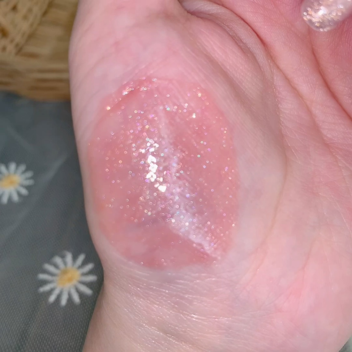 リフターシャイン/MAYBELLINE NEW YORK/リップグロスの動画クチコミ4つ目