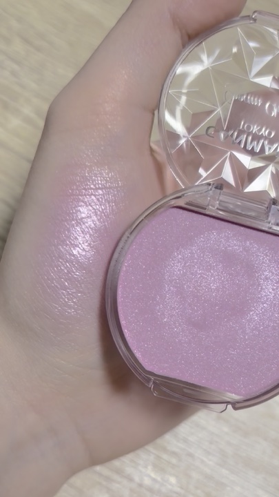 クリームチーク(パールタイプ)/キャンメイク/ジェル・クリームチークの人気ショート動画