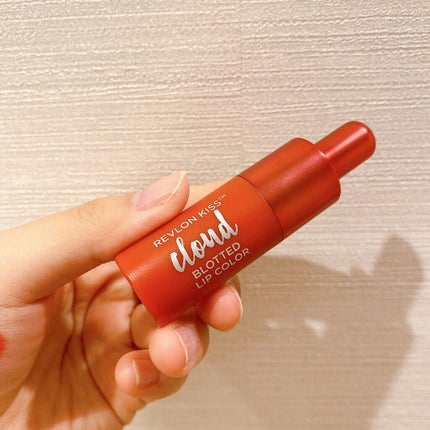 キス クラウド ブロッテッド リップ カラー/REVLON/口紅を使ったクチコミ(1枚目)