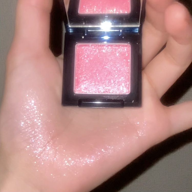 ラズル アイカラー/エレガンス ラズル /単色アイシャドウの動画クチコミ3つ目