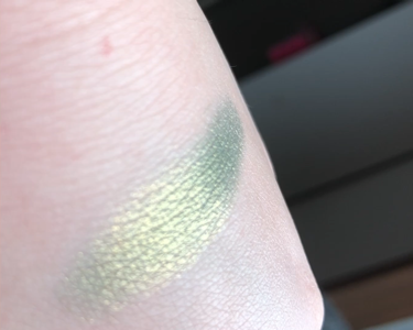 AURORA LIGHT EYESHADOW/bh cosmetics/パウダーアイシャドウを使ったクチコミ（3枚目）