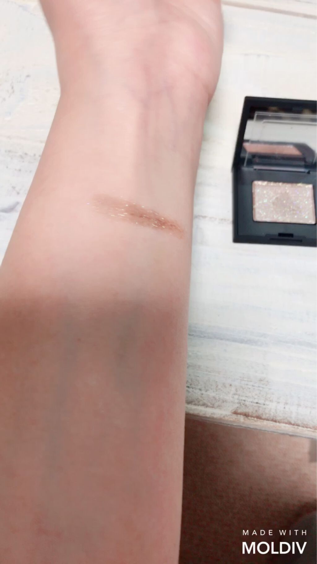 ハードワイヤードアイシャドー/NARS/単色アイシャドウの動画クチコミ2つ目