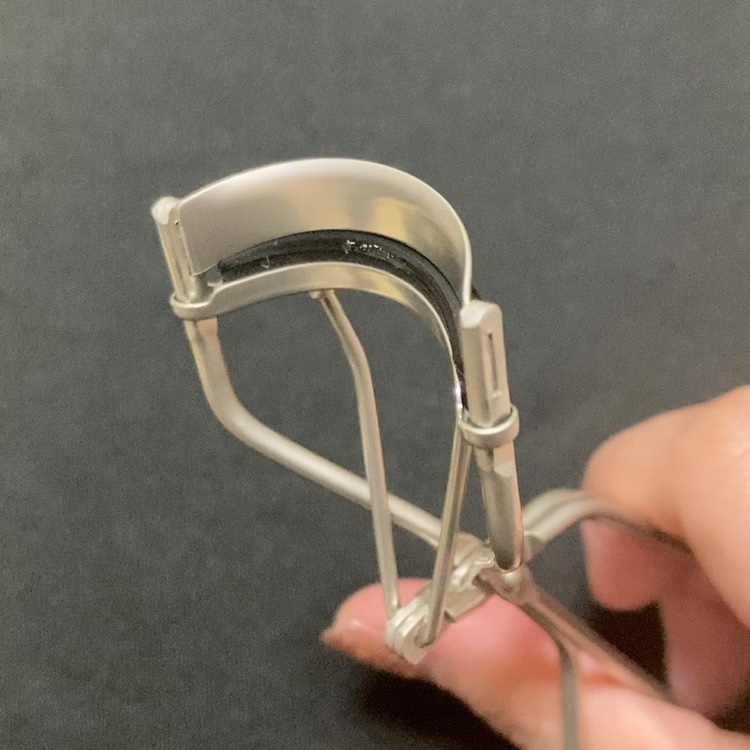 エテュセ アイラッシュ リフトカーラー/ettusais/ビューラーの動画クチコミ4つ目