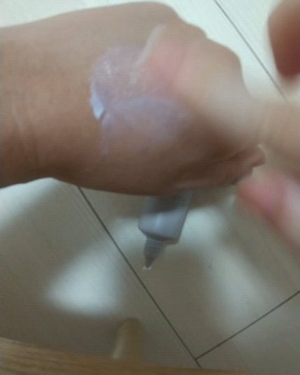 ホワイトニングヴェールプライマー/rafuna/化粧下地を使ったクチコミ(3枚目)