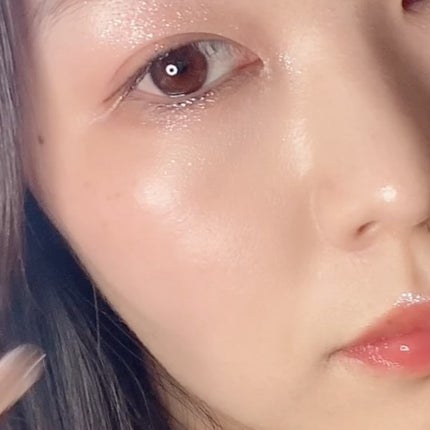 グリッターパウダー/BLING GLOW/パウダーハイライトを使ったクチコミ(3枚目)