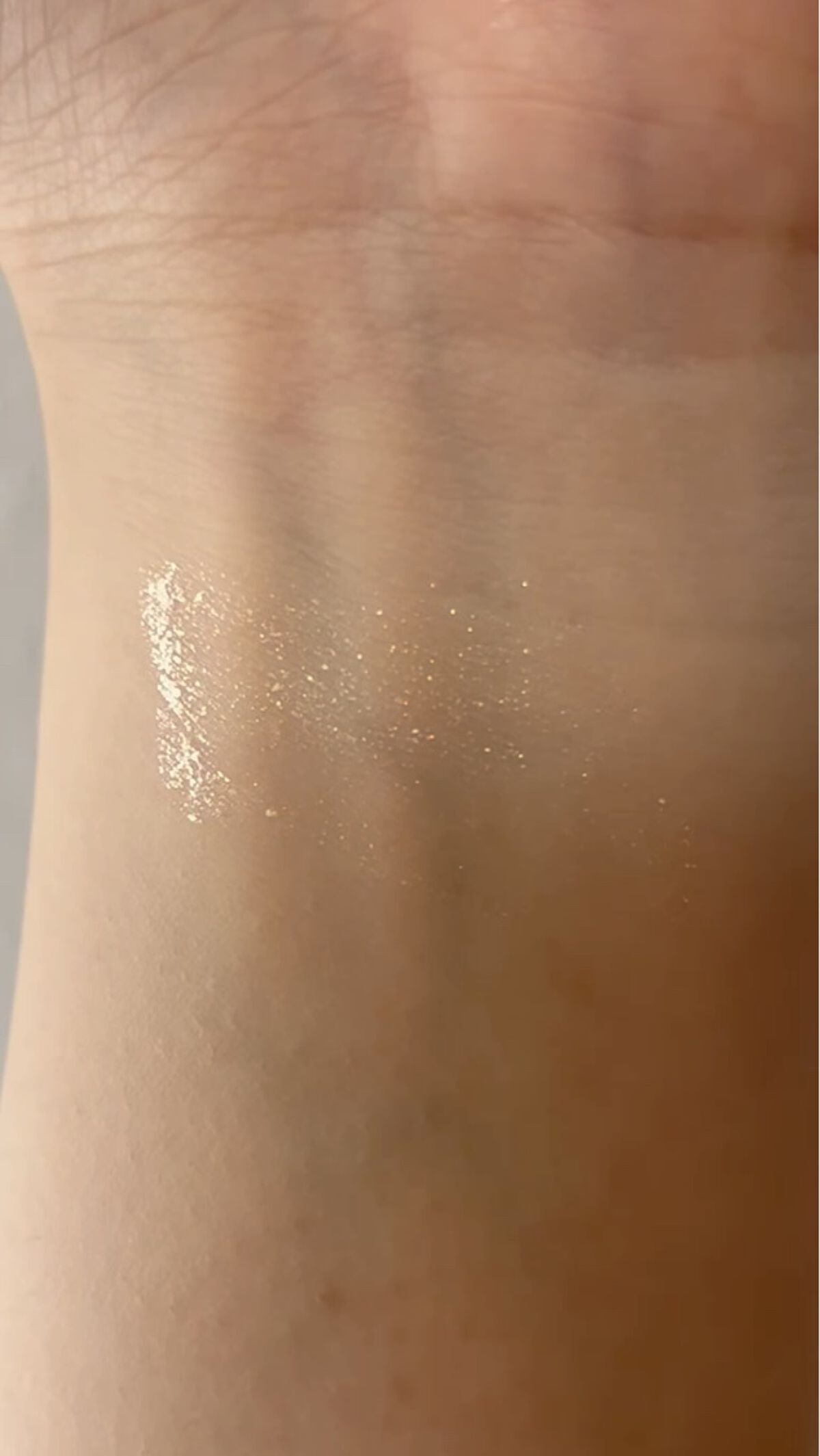 メタリックジュエリーリキッド/KATE/リキッドアイシャドウの動画クチコミ1つ目