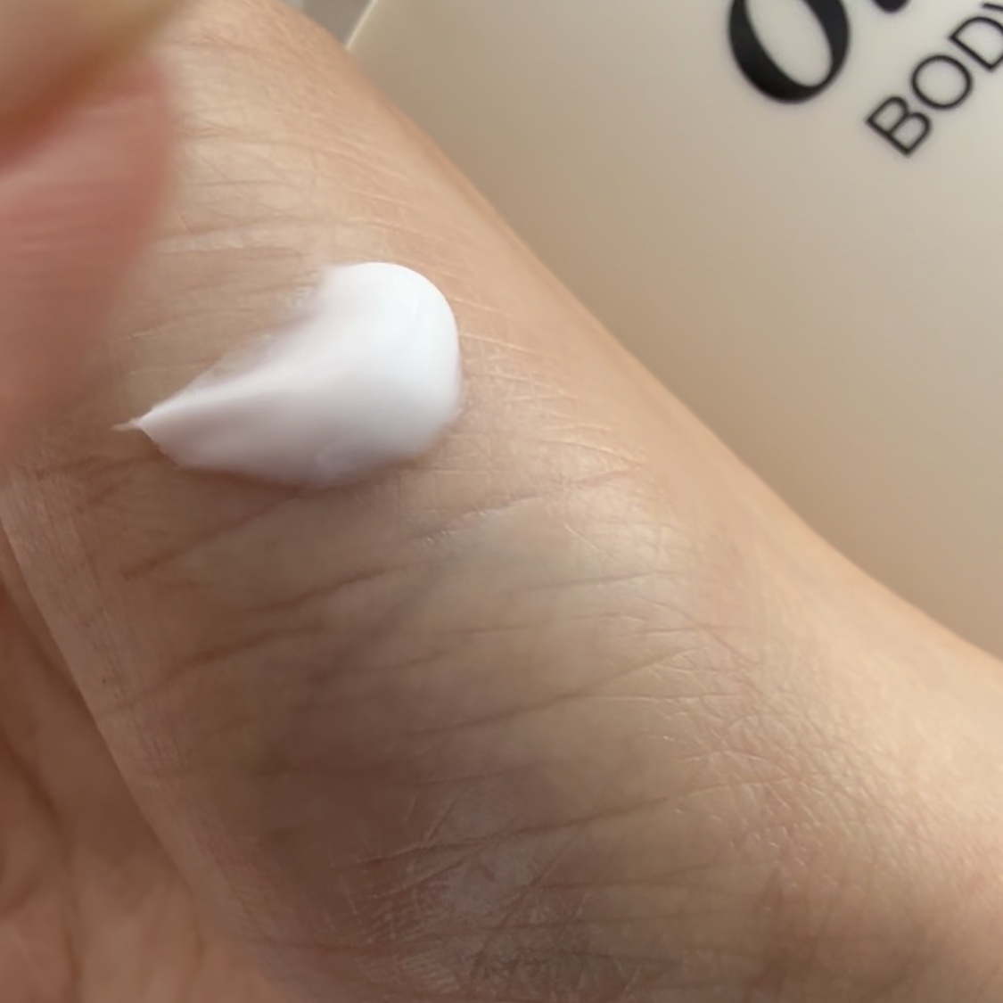 アウアスキン ボディローション/モンディエス/ボディローションの動画クチコミ2つ目