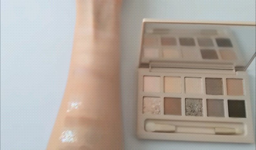 アイモーメント10色パレット 8g/THE FACE SHOP/アイシャドウパレットの動画クチコミ1つ目