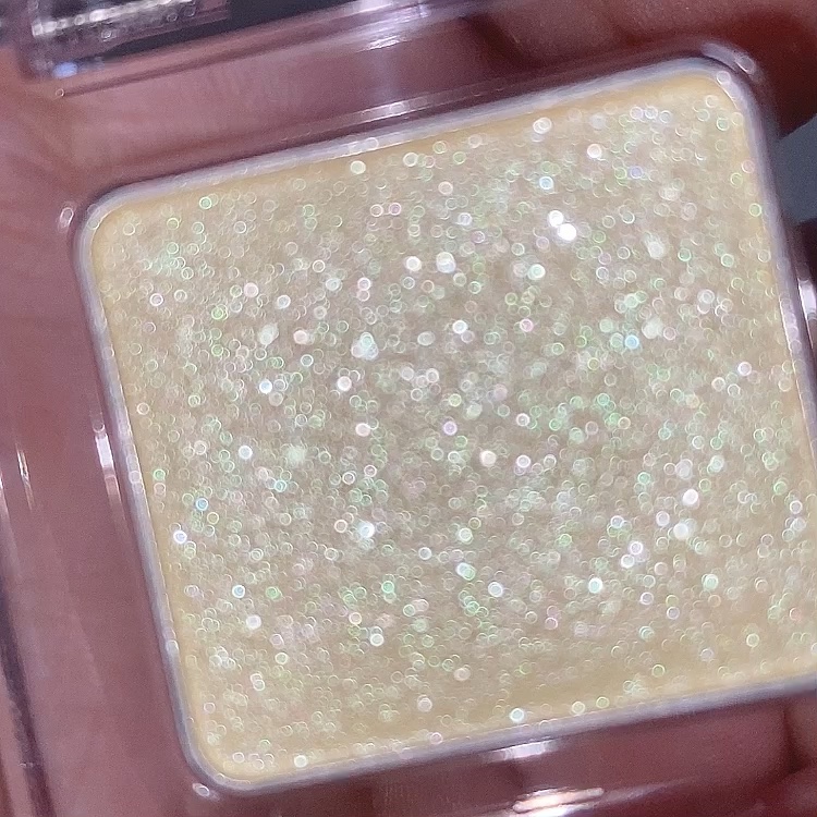 マルチカラーバリエーション トゥインクル/チャコット・コスメティクス/単色アイシャドウを使ったクチコミ（1枚目）