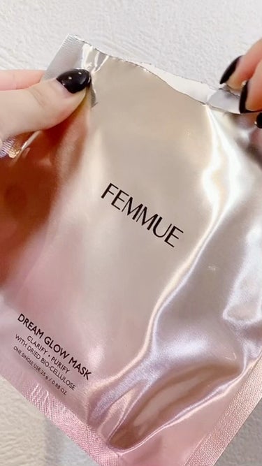 FEMMUE〈ファミュ〉保湿＋毛穴ケア＋引き締め＋ブースターが一度にできるシートマスク🌹
ぷるぷるのシートマスクはメッシュに挟まれているので、取るのをお忘れなく！

 #私のベストコスメ2022  #買