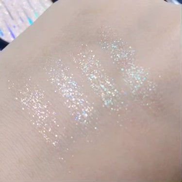 rom&nd グリッター シャドウ カラーのクチコミ「rom&ndのThe Universe Glitter Shadow‼︎
ラメ大好きな私の激推.....」（3枚目）