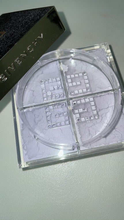 プリズム・リーブル/GIVENCHY/ルースパウダーの人気ショート動画