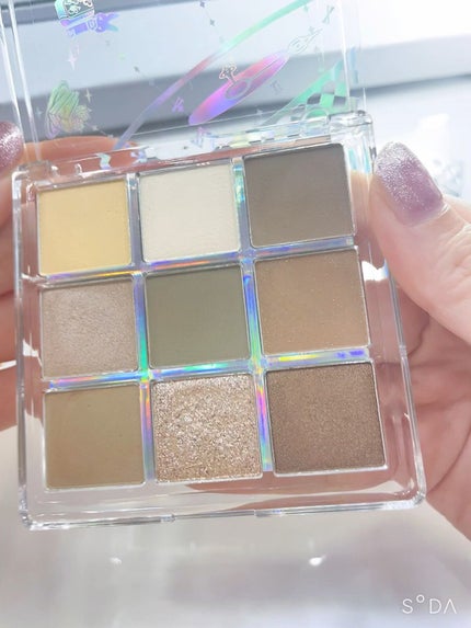 クォーツ 9色アイシャドウパレット(ドリームランドアイシャドウ)/ZEESEA/アイシャドウパレットの人気ショート動画