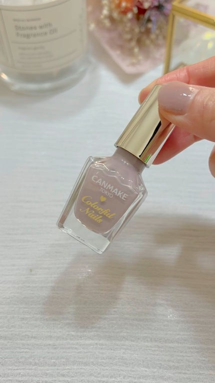 カラフルネイルズ/キャンメイク/マニキュアの人気ショート動画