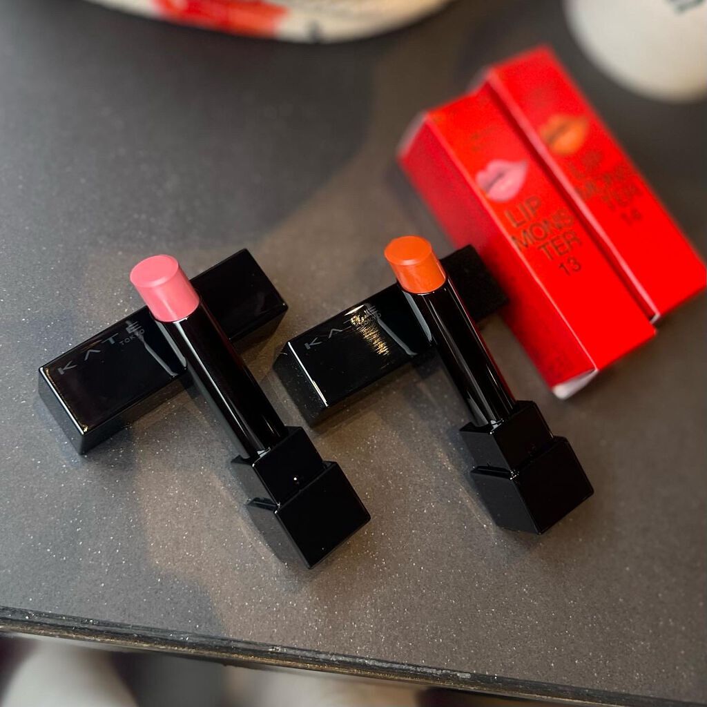 ＊KATE
　リップモンスター
　13 3:00AMの微酔（スウォッチ上）
　14 憧れの日光浴（スウォッチ下）
⁡
4月23日発売の新色です☺️
3色新発売ですが、似合わなそうなルビーレッド以外を購入。
⁡
13番はミルキーなピンクでとっ