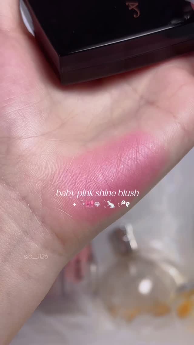 Blush Trio /アナスタシア ビバリーヒルズ/パウダーチークの動画クチコミ1つ目