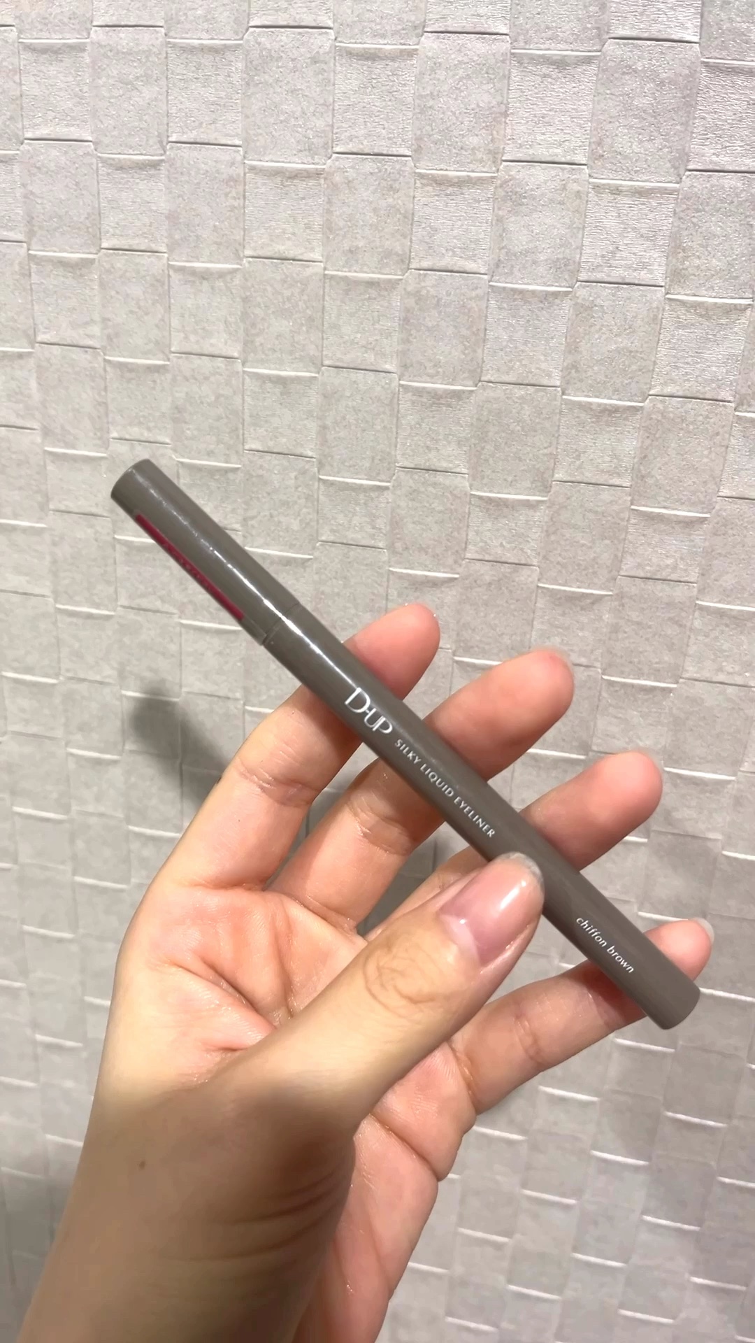 シルキーリキッドアイライナーWP/D-UP/リキッドアイライナーの人気ショート動画