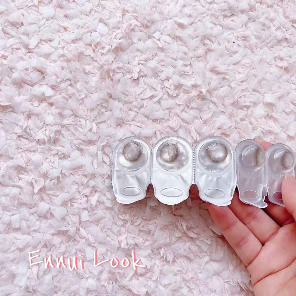 エバーカラーワンデーナチュラル モイストレーベルUV/エバーカラー/ワンデー（１DAY）カラコンの動画クチコミ2つ目