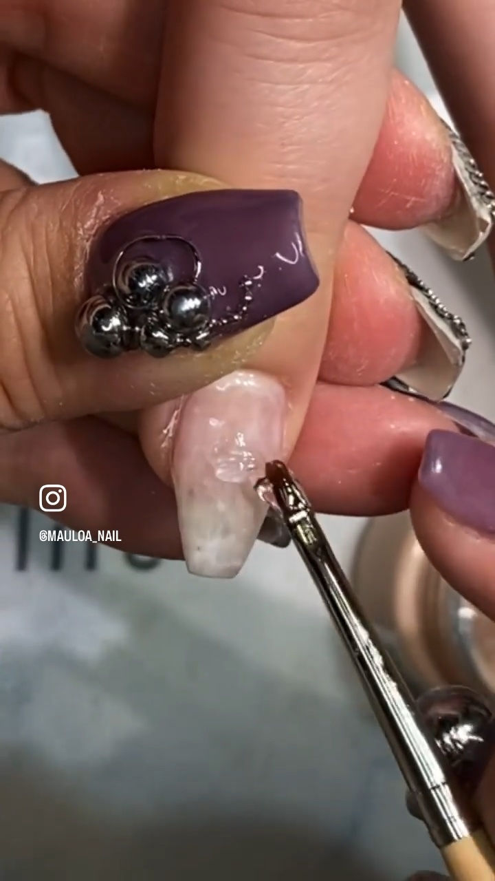 #ネイル,#ワンカラーネイル,#春ネイル,#アートネイル,#ミラーアートネイル,#ミラーマットネイル,#くすみカラーネイル,#グレージュネイル,#ピスタチオネイル,#ミラーネイル,#ワンカラーネイル,#アイボリーネイル,#ネイルやり方ネイル,#天王寺ネイル,#シンプルネイル,#くすみカラーネイルのネイルデザイン