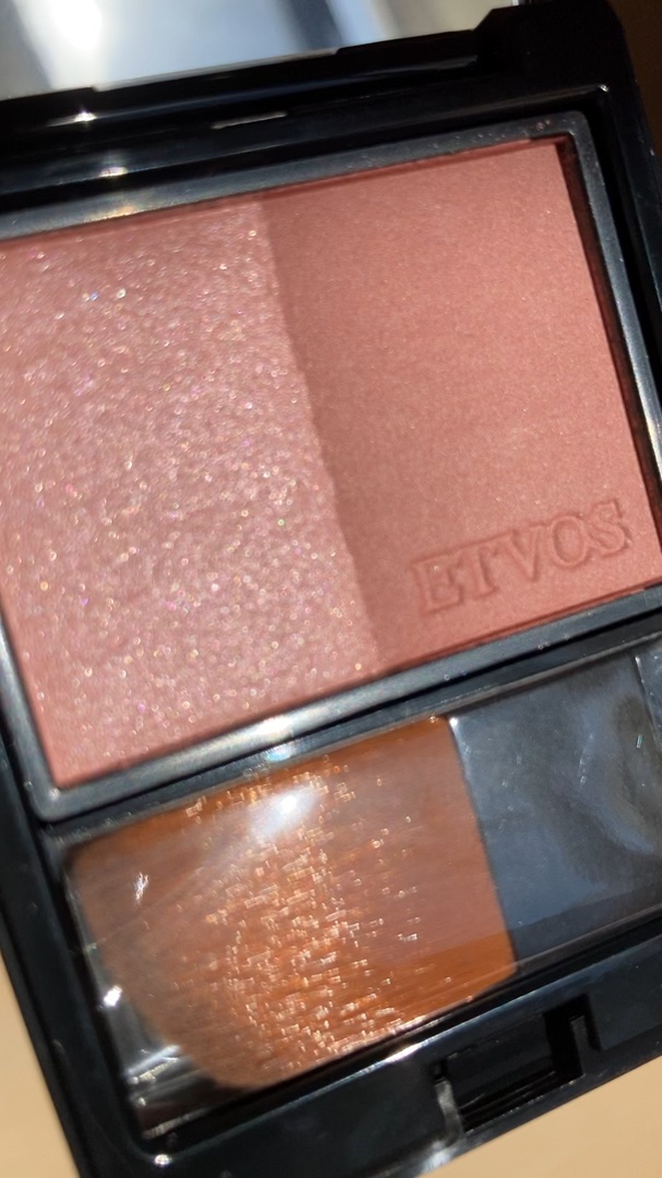 ミネラルプレストチーク/エトヴォス/パウダーチークの動画クチコミ3つ目