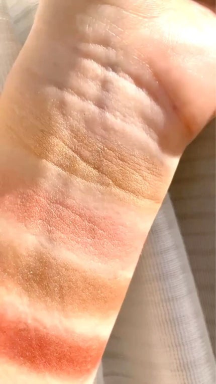 アイシャドウ デライトクワッド/rms beauty/アイシャドウパレットを使ったクチコミ(3枚目)