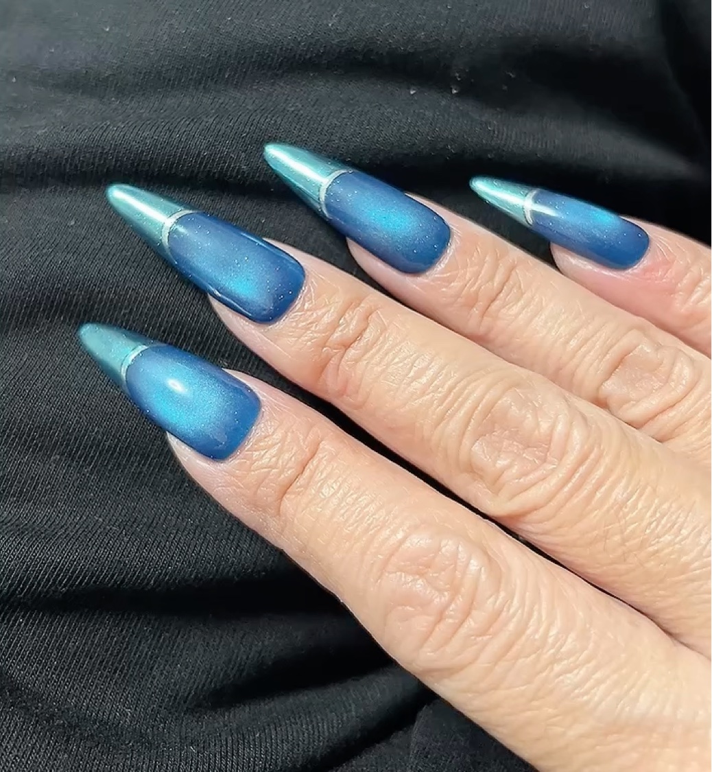 #ミラーネイル,#マグネットネイル,#青ネイル,#フレンチネイルのネイルデザイン