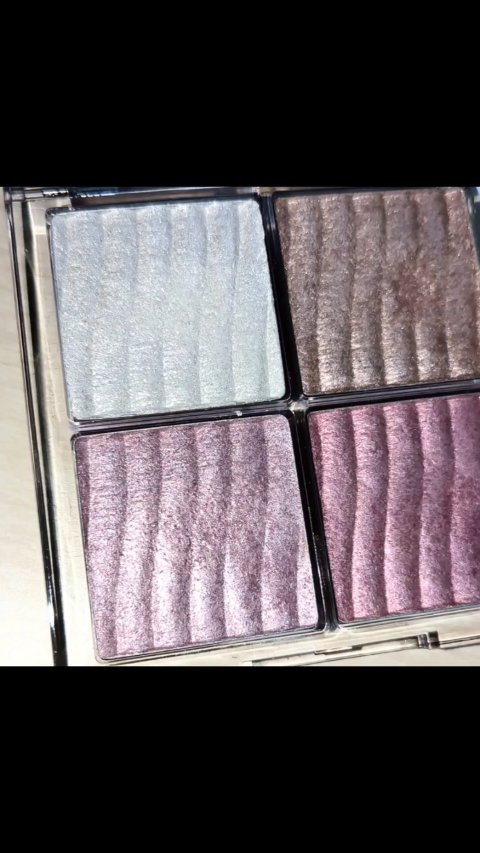 グロウコントゥアリングハイライターパレット/wakemake/パウダーハイライトを使ったクチコミ（2枚目）