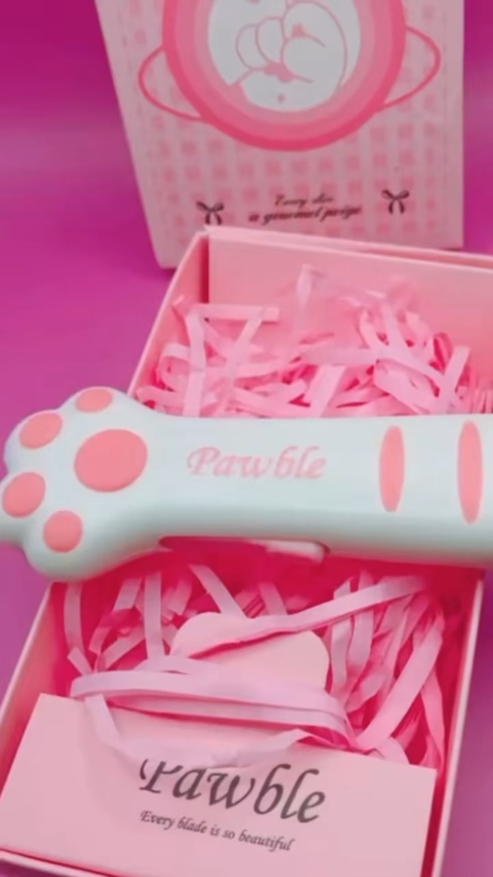 FASTER GOODS
Pawble
可愛い猫型
ボックスカッター
💞┈┈┈┈┈┈┈
ボックス開ける時
何使ってる？
こんな可愛いカッターを見つけたので紹介します❣️

14.3×3.9
刃の部分2.2

伸縮するので安心
置いてあるだ