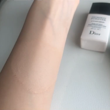 ディオールスキン フォーエヴァー＆エヴァー ベース SPF20／PA++/Dior/化粧下地の動画クチコミ3つ目