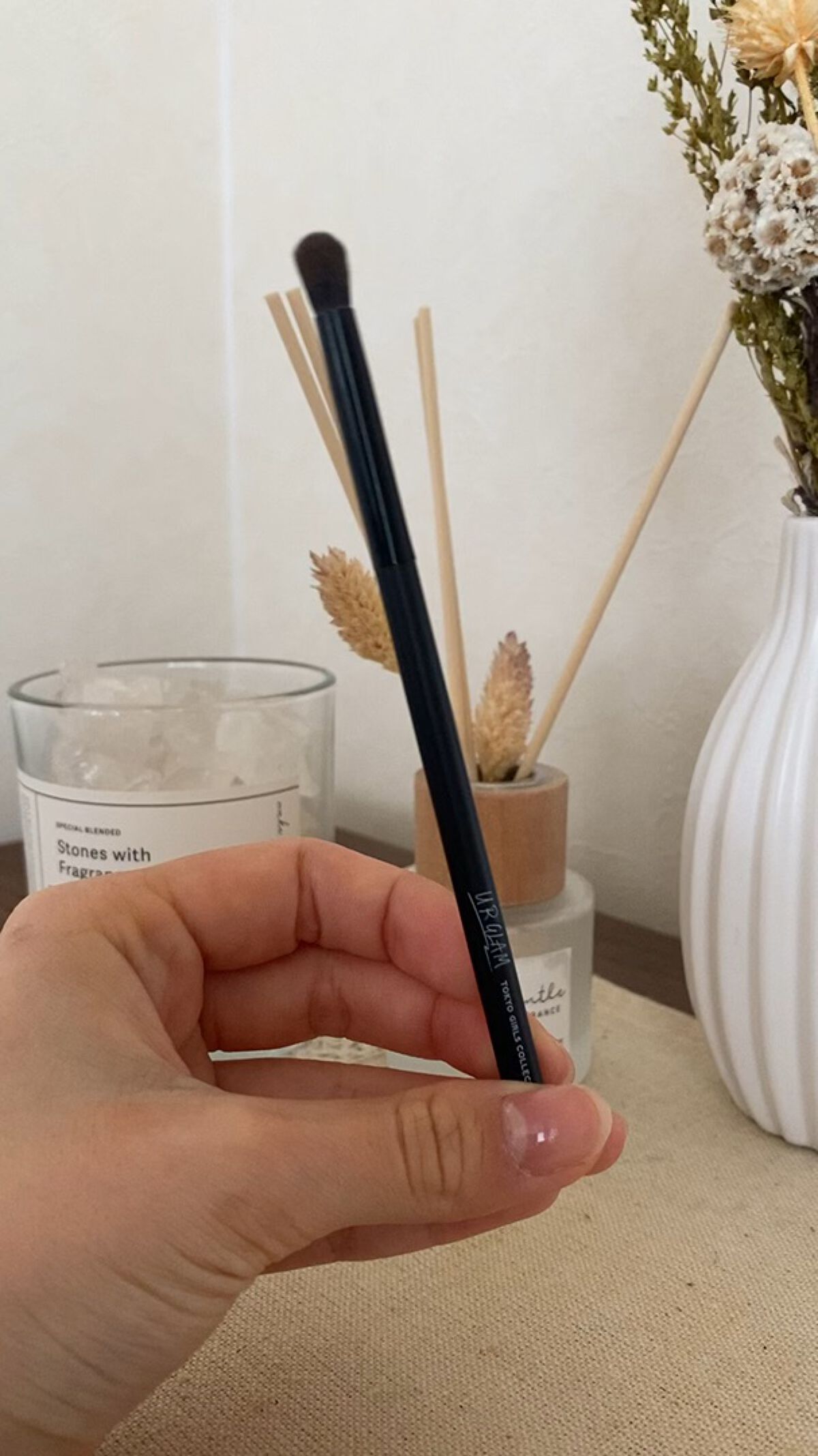 UR GLAM　DUO EYESHADOW BRUSH A（デュオアイシャドウブラシA）/U R GLAM/メイクブラシの動画クチコミ3つ目