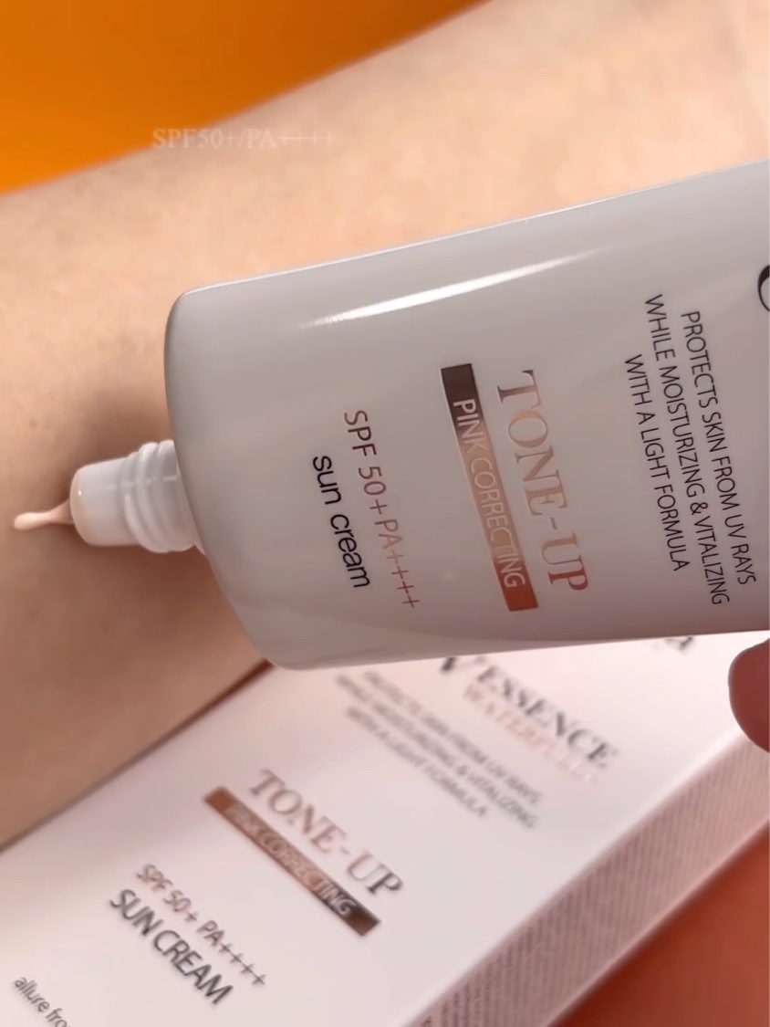 ウォータフルトーンアップサンクリーム/ダルバ/日焼け止めクリームを使ったクチコミ（2枚目）