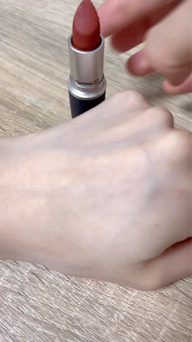 パウダーキス リップスティック/M・A・C/口紅を使ったクチコミ（2枚目）