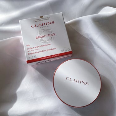 ブライトプラス ブライトニング クッションファンデーション/CLARINS/クッションファンデーションを使ったクチコミ（1枚目）