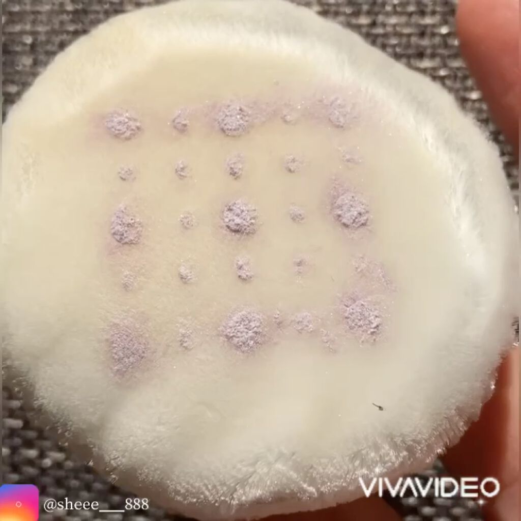 フィニッシングパウダー パールラメ入り/チャコット・コスメティクス/ルースパウダーの動画クチコミ3つ目